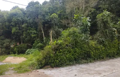 Terreno totalmente plano fora de condomínio em teresópolis!