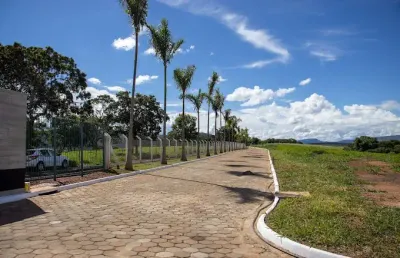 Viva ao lado da natureza! terreno à venda em condomínio exclusivo na beira da represa de furnas