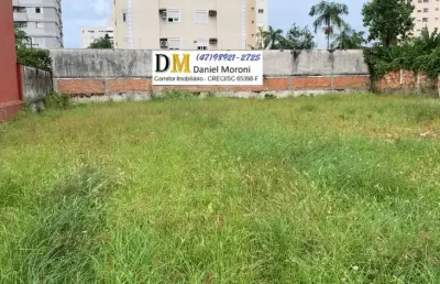 Terreno à venda no Anita Garibaldi, Joinville 