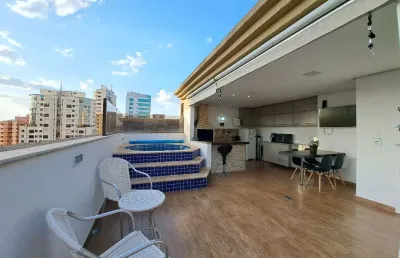 Cobertura a venda com amplo terraço, churrasqueira, ofurô com aquecedor, hidromassagem, reformada, com 2 vagas e excelente localização