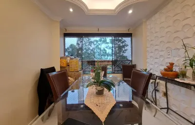Apartamento em águas claras a venda com  de 3 quartos 1 suíte, com linda vista livre, nascente, reformado, armários planejados, piso porcelanato, lazer com piscina aquecida e próximo de metrô!