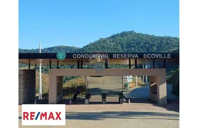 Terreno à venda - 693m² com excelente localização e topografia