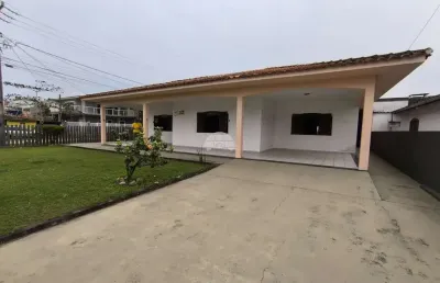 Casa com 3 quartos à venda na rua piratininga, 355, ipanema, pontal do paraná, 163 m2 por r$ 700.000