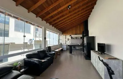 Sobrado com 4 dormitórios à venda, 329 m² por r$ 2.700.000,00 - condomínio royal forest - londrina/pr