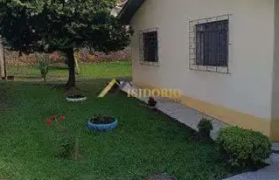 Bela casa de esquina!!! 510m² de área total, 03 qtos., lazer