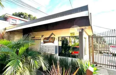 Casa! 03 qtos., churras., ensolarada, 178m² de área total