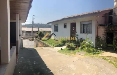 Oportunidade investimento! 432m² área total, 3 casas + terreno