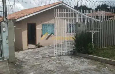 Ótima casa!!! 03 qtos., suíte, amplo terreno, bem localizado