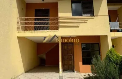 Sobrado de condomínio no cic! 03 quartos, sacada, garagem