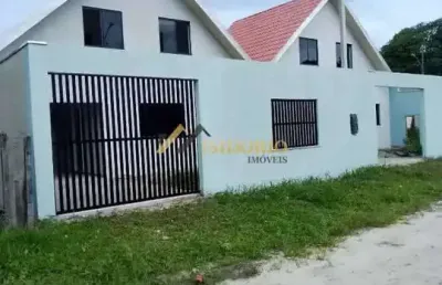 Casa em matinhos! 03 quartos, 02 vagas, 500 metros do mar