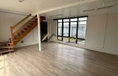 Sala comercial! 320m² de área total, 02 vagas de garagem