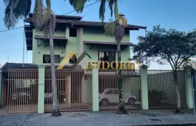 Triplex em pinhais! 04 quartos, suíte c/ hidro., sacada, jardim