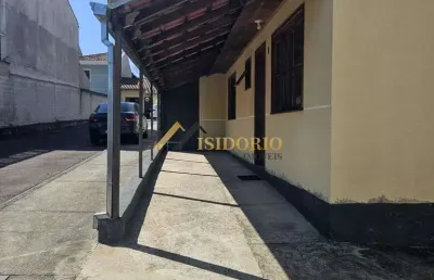 Casa de condomínio no roça grande! 03 quartos, 03 vagas.
