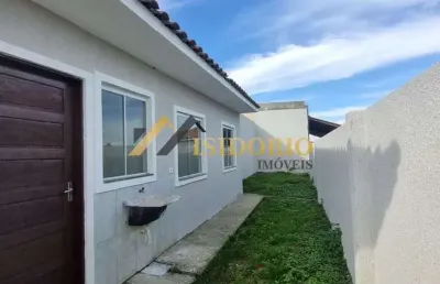 Casa de condomínio no embu! 03 quartos, 02 vagas de garagem.