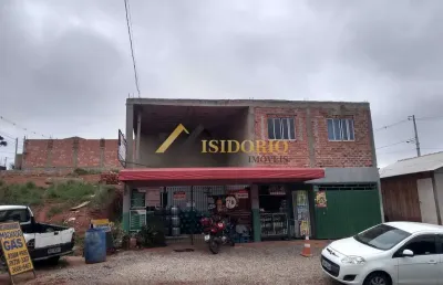Ótima casa,02 qts,sala comercial,espaço nos fundos,ensolarado