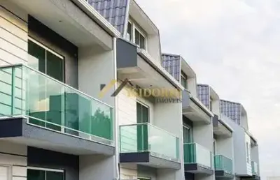 Excelente sobrado em cond. cajuru,3 qtos,2 suítes,hidro,sacada
