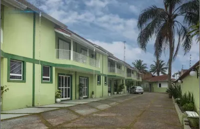 Casa em villge com 2 suítes, 90m² por r$ 580.000 - maitinga - bertioga/sp