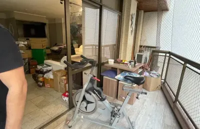 Apartamento localizado em rua nobre do ingá.varandas ,5 quartos sendo 2 suítes e 2 vagas.