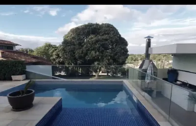 Casa com piscina .sauna,churrasqueira,3 quartos com 1 suíte e 2 vagas.