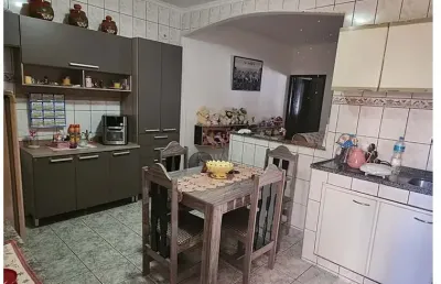 Casa à venda com 2 quartos, 2 banheiro, 75m² por r$ 435.000