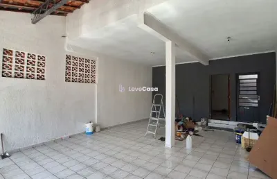 Sobrado triplex para alugar com 3 quartos, 3 banheiros, 4 vagas e 189m² por r$ 3.100