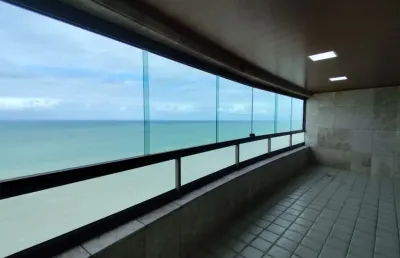 Beira mar com 4 suítes, 3 vagas, com armários e lazer completo