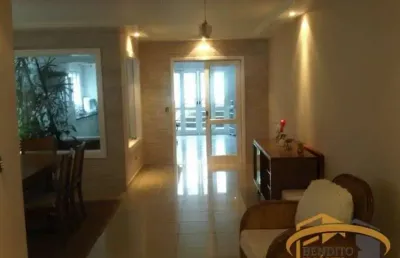 Sobrado à venda, barueri, com 5 suítes, quintal com piscina, excelente localização.