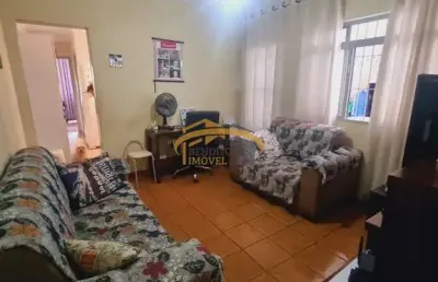 Casa térrea para venda, vila yolanda, com 2 dormitórios, 2 vagas de garagens, quintal amplo.