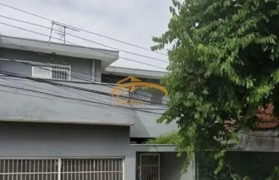 Sobrado à venda em vila osasco com suíte, hidromassagem, cozinha planejada, garagem coberta e ótima localização, em bairro seguro e tranquilo.