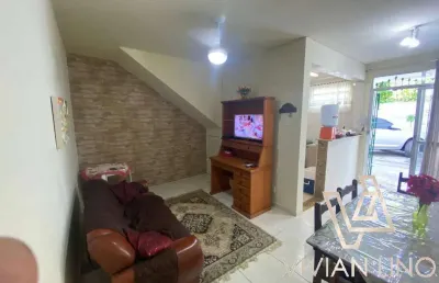 Casa com 2 quartos à venda na Rua Cristal, Portinho, Cabo Frio