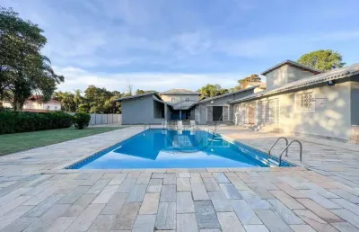 Casa com 6 quartos à venda, 737 m² por r$ 2.500.000 - condomínio city castelo - itu/sp