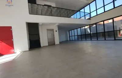 Predio comercial com 3 pavimentos, elevador, mezanino, 10 vagas de garagem