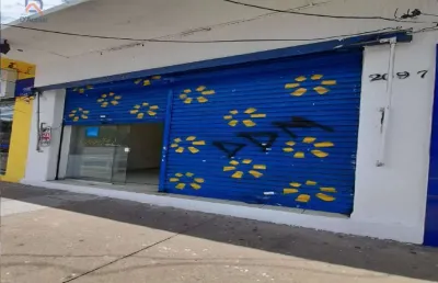 Loja de 250m² com sobreloja, localizado na vila mariana, completo com salas e três banheiros !!!