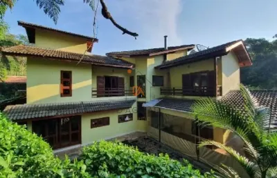 Casa no condominio imperial na serra da cantareira com 04 quartos (03 suítes) e 04 vagas