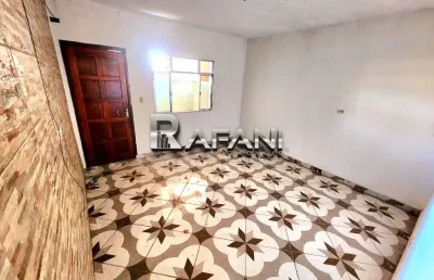 Casa térrea com entrada compartilhada disponível para locação no jardim camargo, mauá/sp