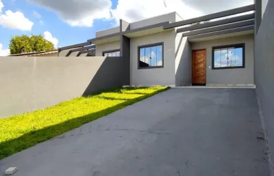 Casa com suíte e amplo espaço de terreno em araucária