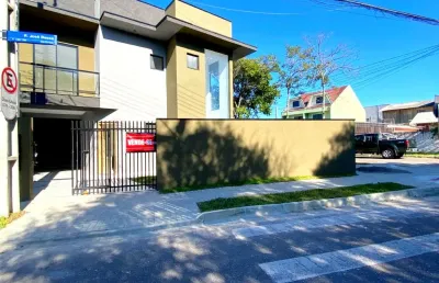 Belo sobrado de 112m2 localizado no sitio do cercado