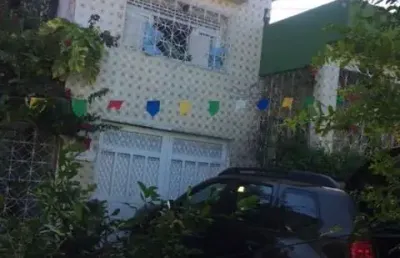 Ótima casa 02 pavimentos, 2 vagas, bairro novo, olinda, financio, aceito imóvel ou carro