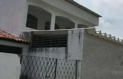 Excelente casa duplex, 04 quartos, 03 vagas no ipsep, aceito imóvel ou carro