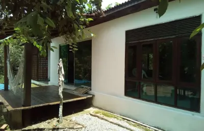 Excelente 02 casas, terreno 2.000m2, km 06 em aldeia, aceito carro, ótima localização