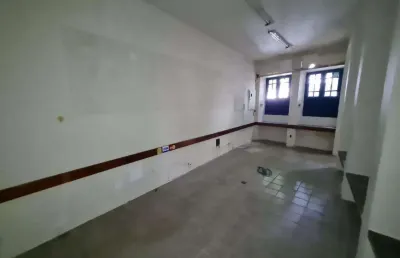Melhor casa comercial 126m2, 5 salas, não tem garagem nas graças, excelente localização