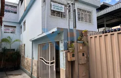 Espetacular casa à venda no centro de divinópolis-mg: 3 quartos, 2 salas, 2 banheiros, 260m² de área!