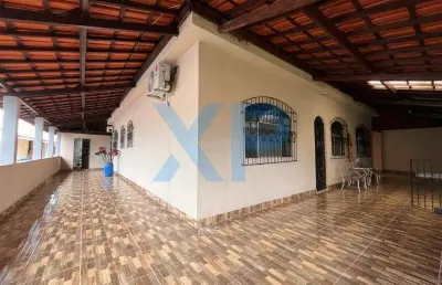 Casa à venda em divinópolis-mg, 4 quartos, 1 suíte, 2 salas, 2 banheiros, 6 vagas - 105 m² de área construída.