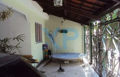 Casa com 3 quartos à venda na Rua Teresópolis, Bom Pastor, Divinópolis