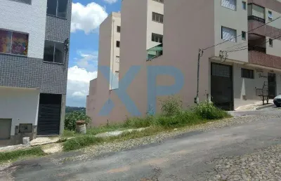 Terreno à venda na Rua Amazonas, São José, Divinópolis