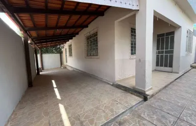 Casa residencial no bairro interlagos em divinopolis mg