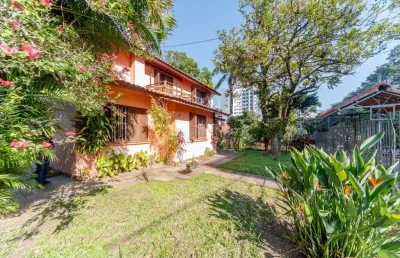Casa com 4 quartos à venda na rua itapitocaí, --, cristal, porto alegre por r$ 1.590.000