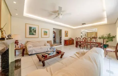 Casa com 3 quartos à venda na rua burum, --, vila assunção, porto alegre por r$ 1.090.000