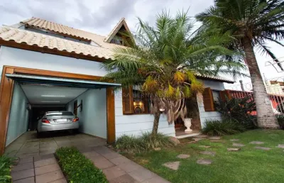 Casa com 4 quartos à venda na rua são sebastião do cai, --, camaquã, porto alegre por r$ 1.790.000