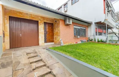 Casa com 3 quartos à venda na rua curupaiti, --, cristal, porto alegre por r$ 900.000